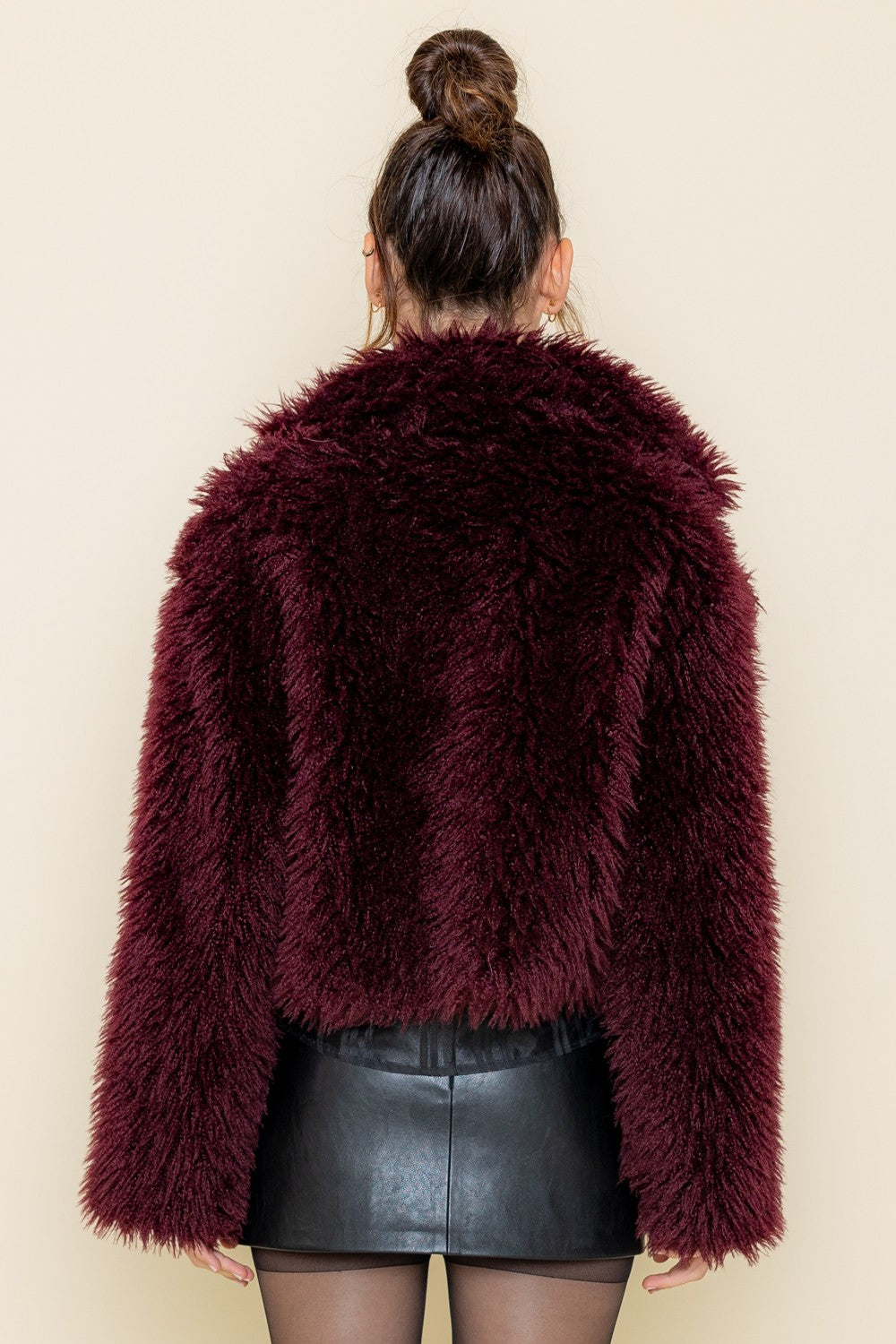 SUCH A FLIRT CROPPED FAUX FUR JACKET