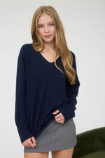 WEST BROADWAY V-NECK SWEATER