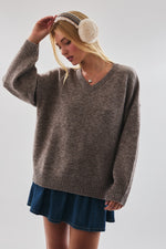 STORY BOOK V-NECK OVERSIZED SWEATER