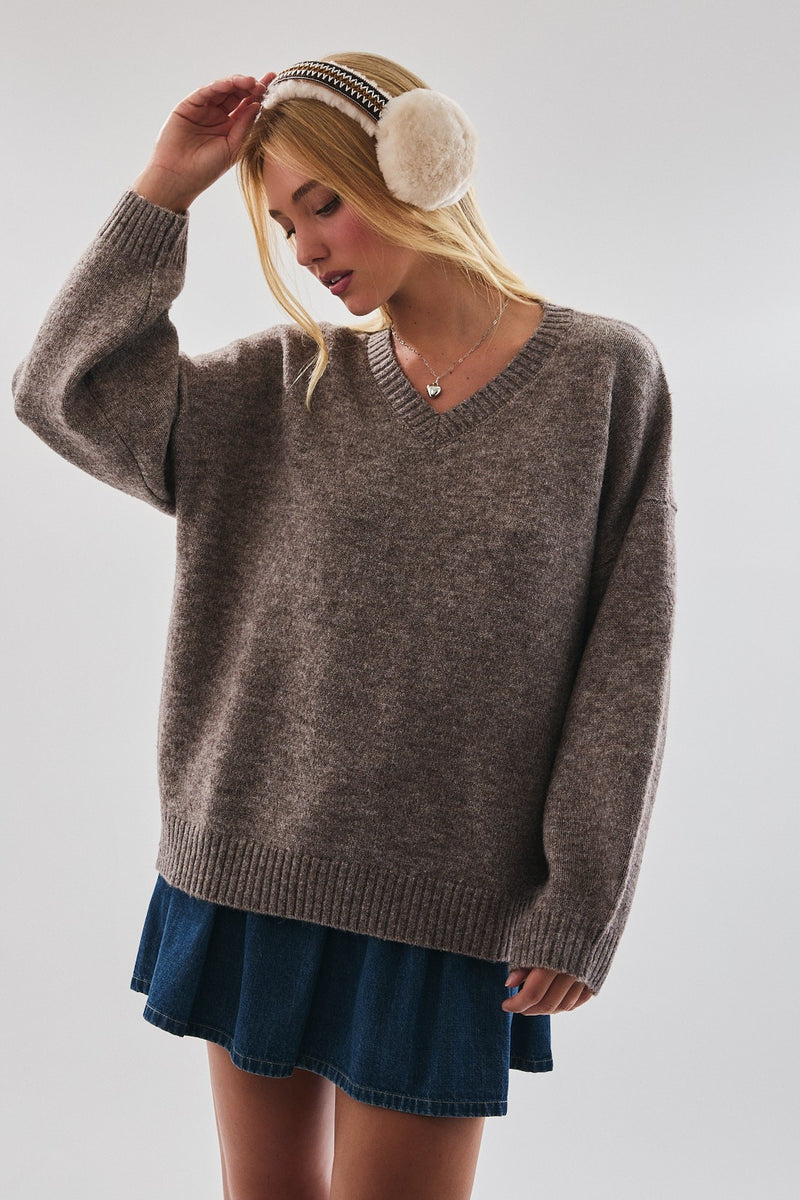 STORY BOOK V-NECK OVERSIZED SWEATER