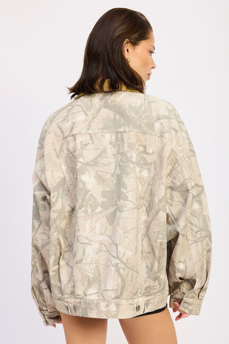 ON THE HUNT CAMO BARN JACKET