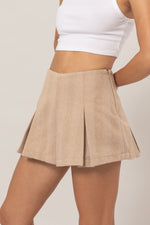 PERFECT EXAMPLE HERRINGBONE PLEATED SKORT