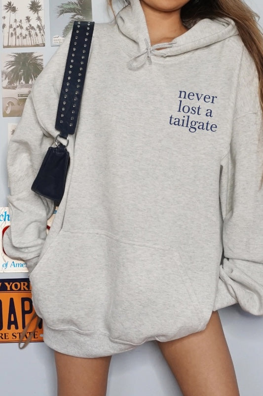 NEVER LOST A TAILGATE GRAPHIC HOODED SWEATSHIRT